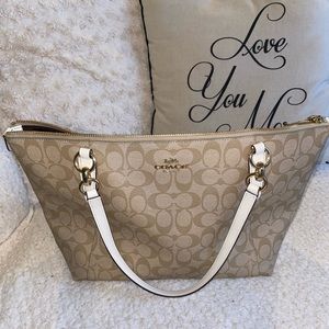 COACH LOGO TOTE -NWT